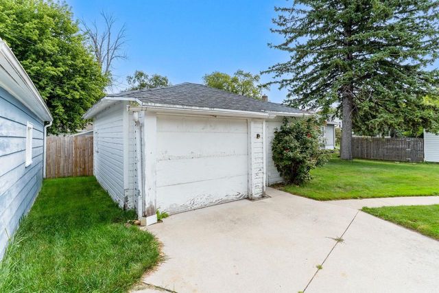 1004 ELMORE STREET, Green Bay, WI 54303