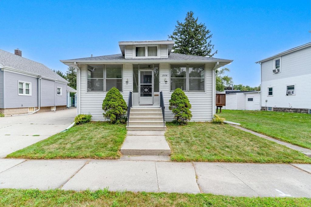 1004 ELMORE STREET, Green Bay, WI 54303