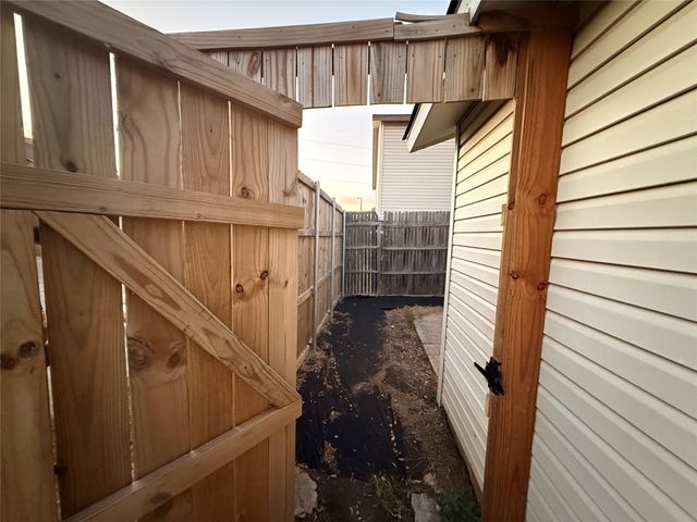401 San Maria Drive, Garland, TX 75043