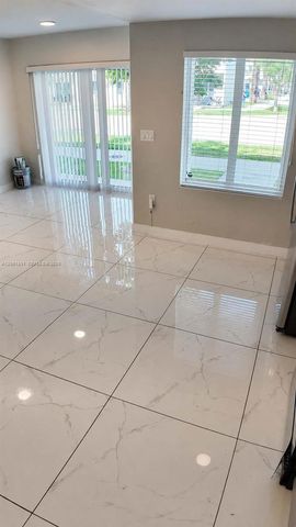 25813 SW 144th Ave, Homestead, FL 33032