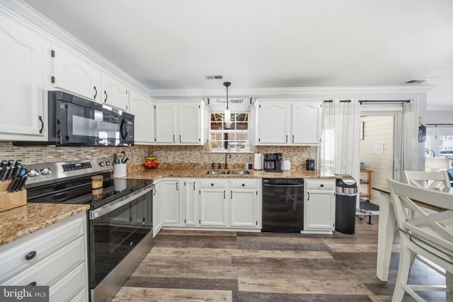 1221 CEDAR LN, Edgewater, MD 21037