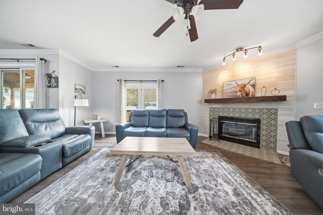 1221 CEDAR LN, Edgewater, MD 21037