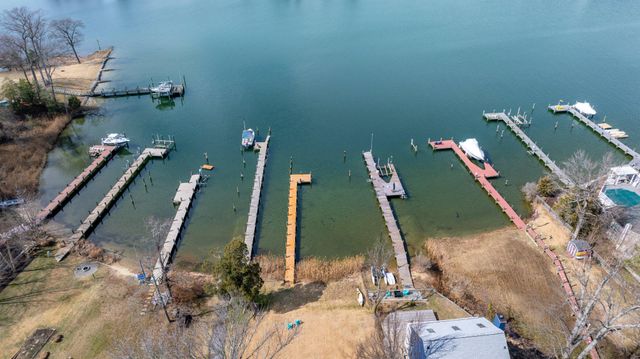 1221 CEDAR LN, Edgewater, MD 21037