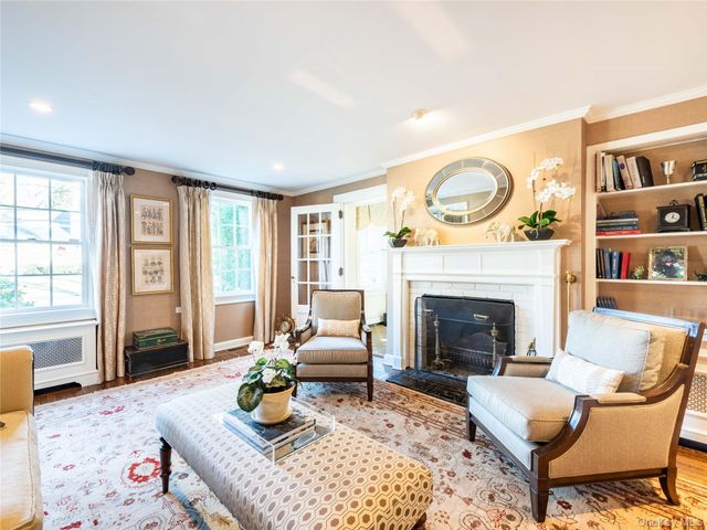 99 Thayer Road, Manhasset, NY 11030