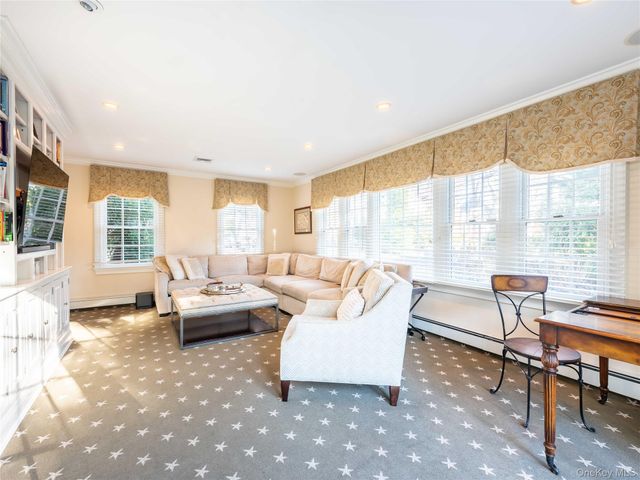 99 Thayer Road, Manhasset, NY 11030
