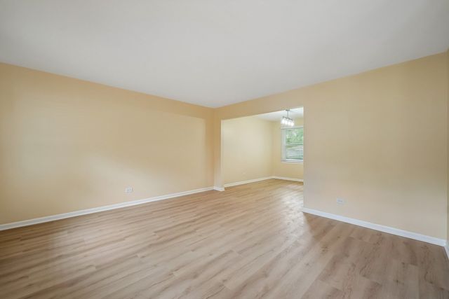 5112 Main Street, Lisle, IL 60532