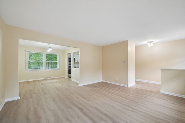 5112 Main Street, Lisle, IL 60532