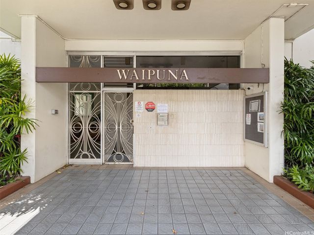 469 Ena Road 1901, Honolulu, HI 96815