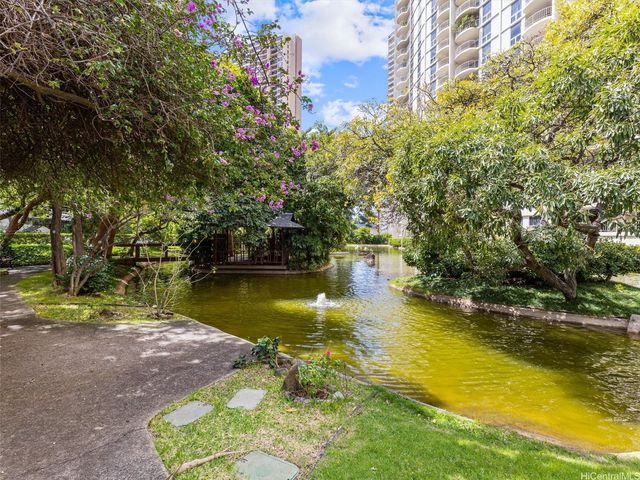 469 Ena Road 1901, Honolulu, HI 96815