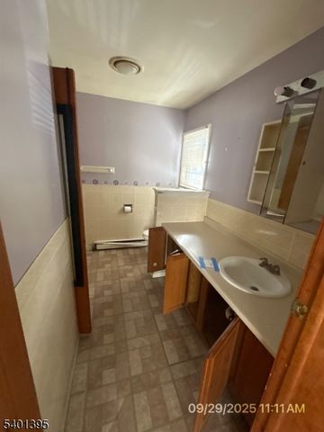 128 Grove St, Mahwah Twp., NJ 07430