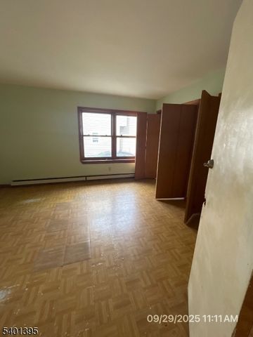 128 Grove St, Mahwah Twp., NJ 07430