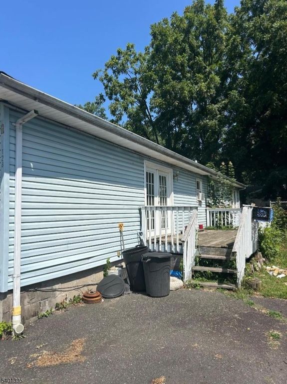 128 Grove St, Mahwah Twp., NJ 07430