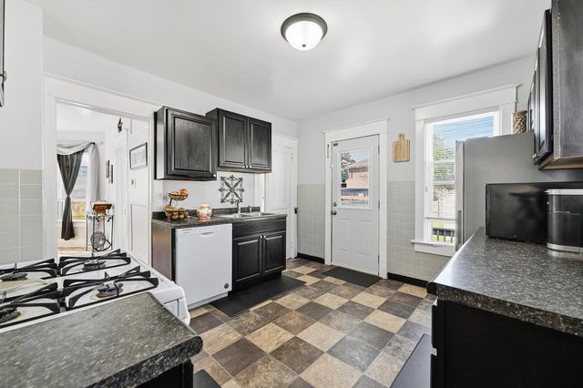 6826 26th AVENUE, Kenosha, WI 53143