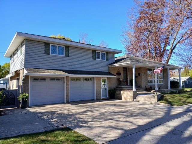 318 N Emily Street, Ludington, MI 49431