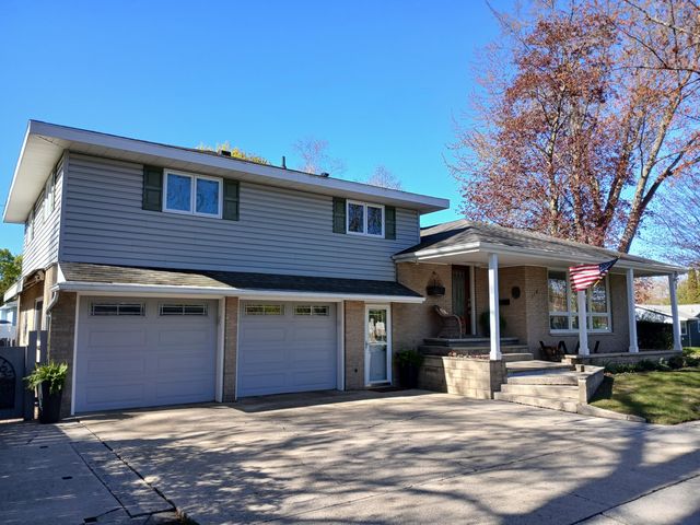 318 N Emily Street, Ludington, MI 49431