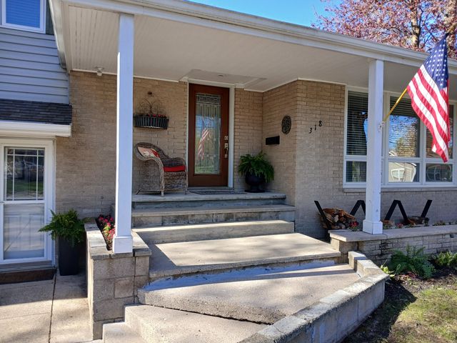 318 N Emily Street, Ludington, MI 49431