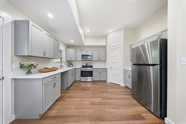 10637 Dunaway Drive, Dallas, TX 75228