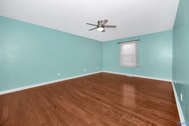 222 Mary Jo Isom Lane, Arab, AL 35016