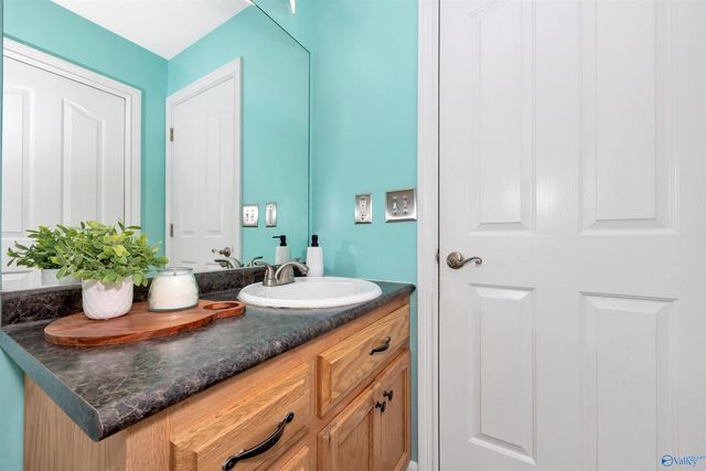 222 Mary Jo Isom Lane, Arab, AL 35016