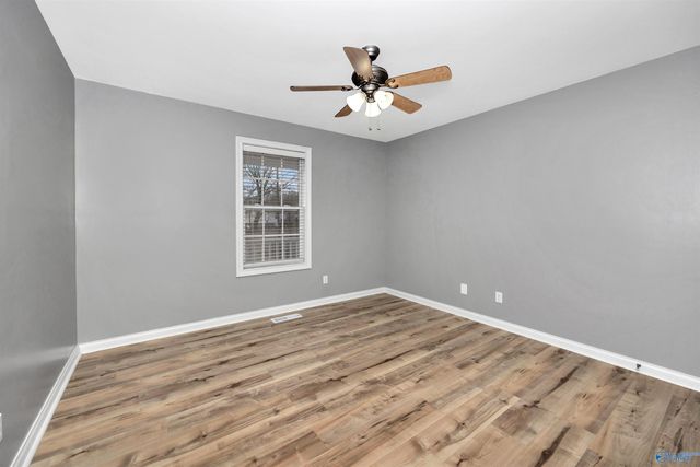 222 Mary Jo Isom Lane, Arab, AL 35016