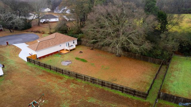 222 Mary Jo Isom Lane, Arab, AL 35016