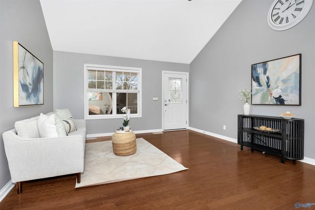 222 Mary Jo Isom Lane, Arab, AL 35016