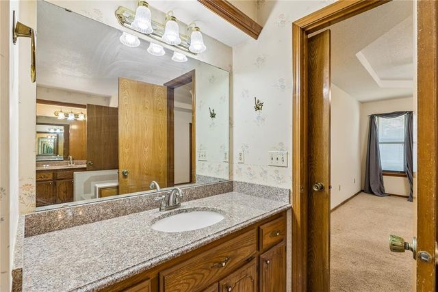 10620 Songbird Lane, Midwest City, OK 73130