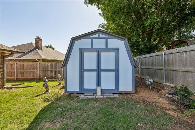 10620 Songbird Lane, Midwest City, OK 73130