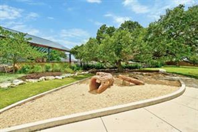 2021 Garretts WAY, Manchaca, TX 78652