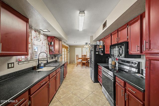 6207 W MAUI Lane, Glendale, AZ 85306