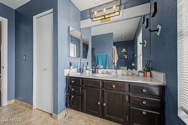 6207 W MAUI Lane, Glendale, AZ 85306