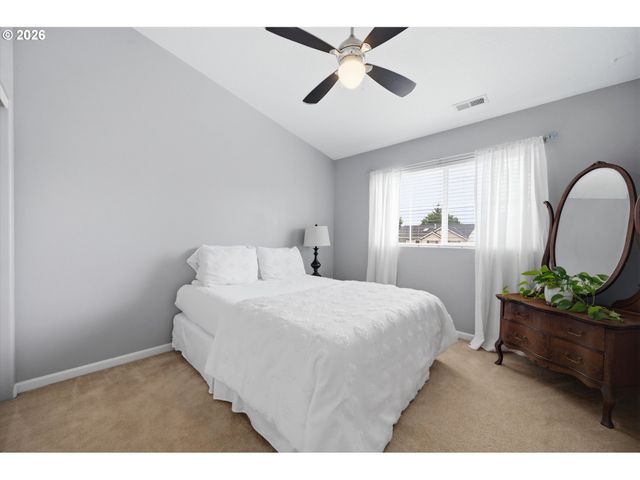 16418 TRAIL VIEW Dr, Oregon City, OR 97045