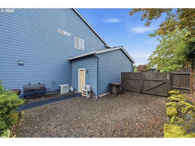 16418 TRAIL VIEW Dr, Oregon City, OR 97045