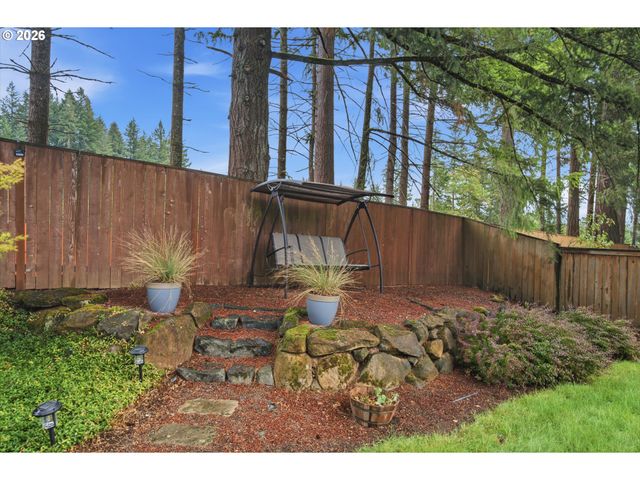 16418 TRAIL VIEW Dr, Oregon City, OR 97045