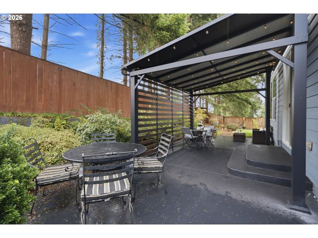 16418 TRAIL VIEW Dr, Oregon City, OR 97045