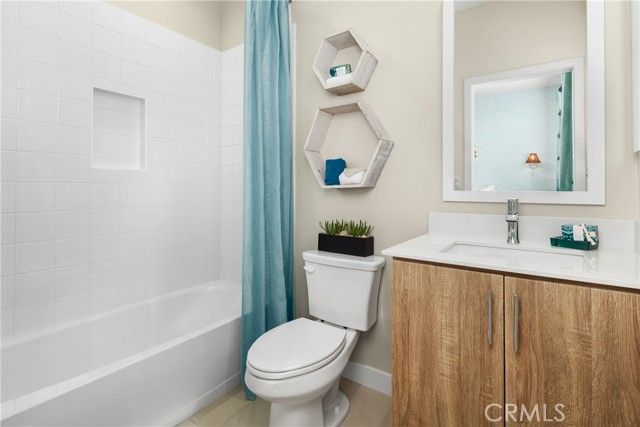 11706 Arkansas Street C, Artesia, CA 90701