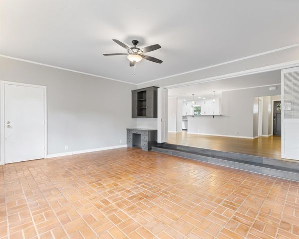 2404 Marguerite Street, Bay City, TX 77414