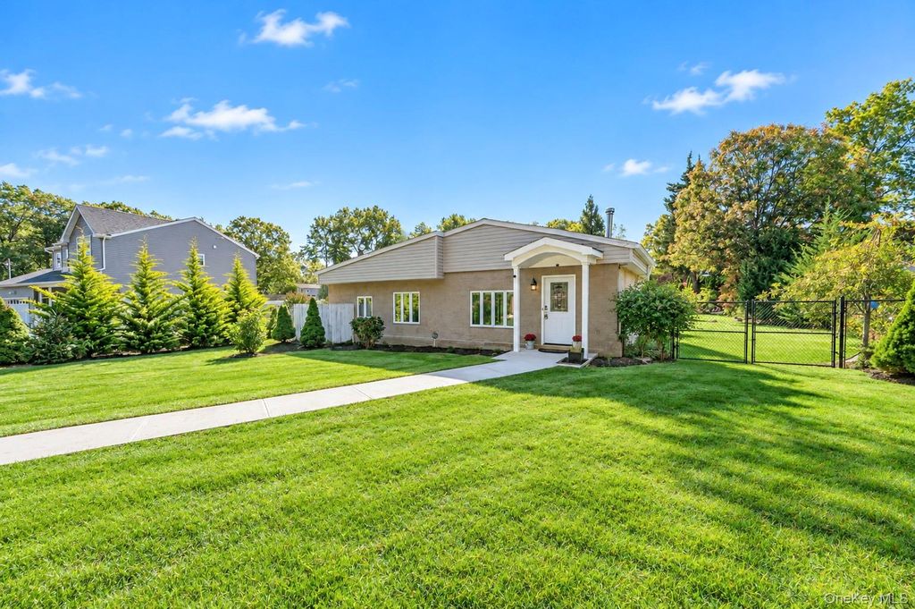 590 Canal Road, Mount Sinai, NY 11766 — photo 5