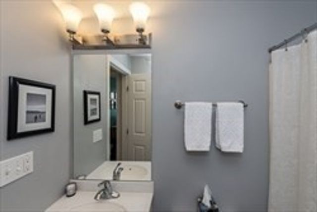 410 Salem St 811, Wakefield, MA 01880