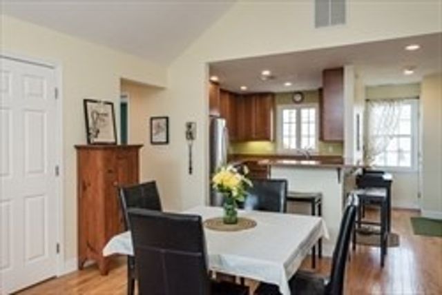 410 Salem St 811, Wakefield, MA 01880