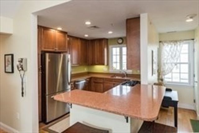 410 Salem St 811, Wakefield, MA 01880