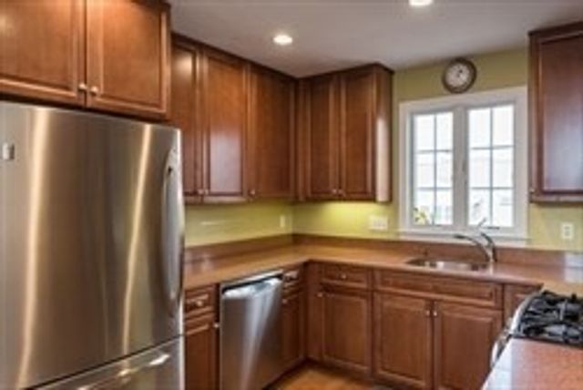 410 Salem St 811, Wakefield, MA 01880