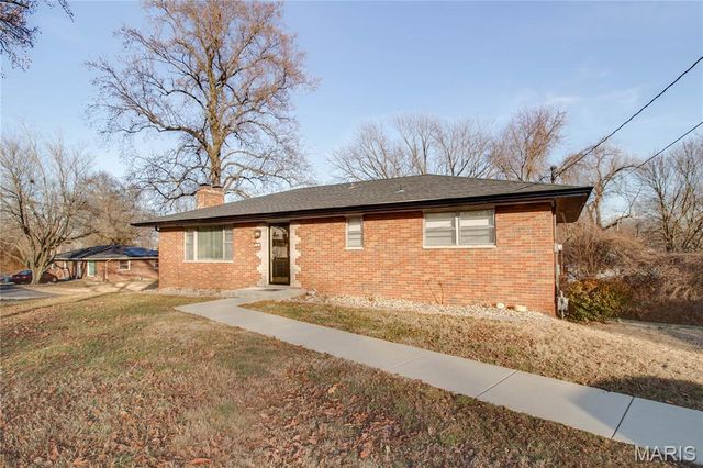 2 Chapel Court, Collinsville, IL 62234