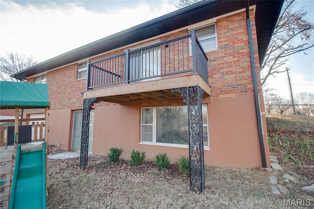 2 Chapel Court, Collinsville, IL 62234