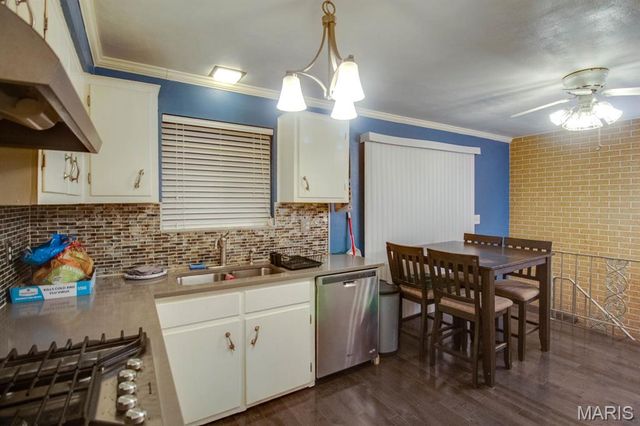 2 Chapel Court, Collinsville, IL 62234