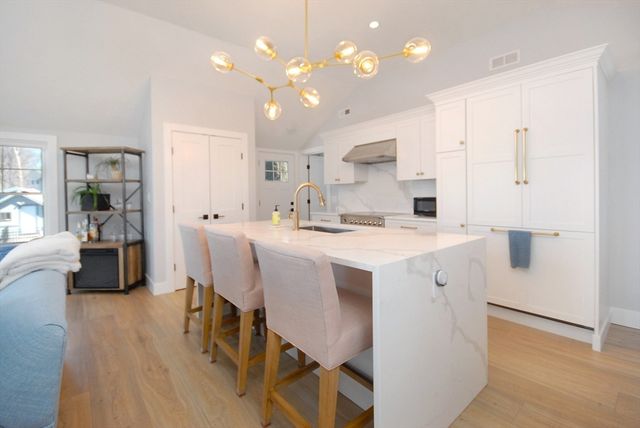 36 Canna Dr, Shrewsbury, MA 01545