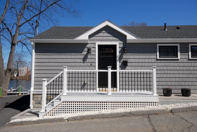 36 Canna Dr, Shrewsbury, MA 01545