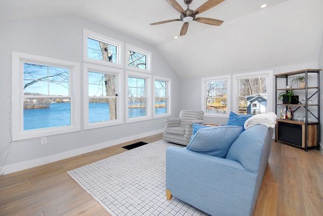 36 Canna Dr, Shrewsbury, MA 01545