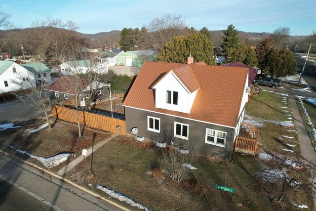 320 Wisconsin Avenue, Boscobel, WI 53805