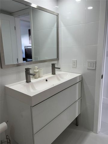 625 Antioch Avenue 107, Fort Lauderdale, FL 33304